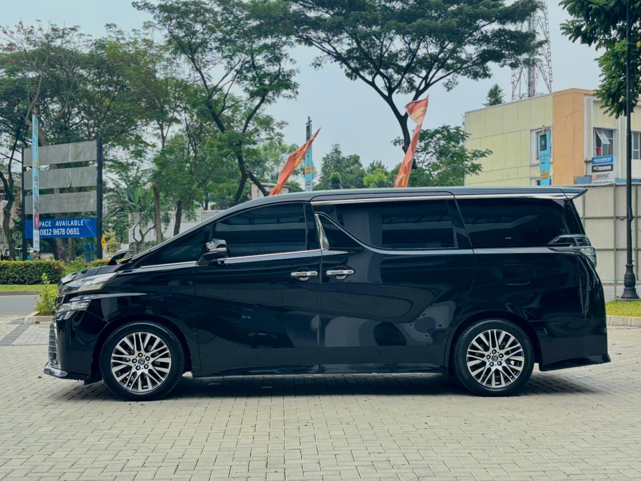 Toyota Vellfire 2015